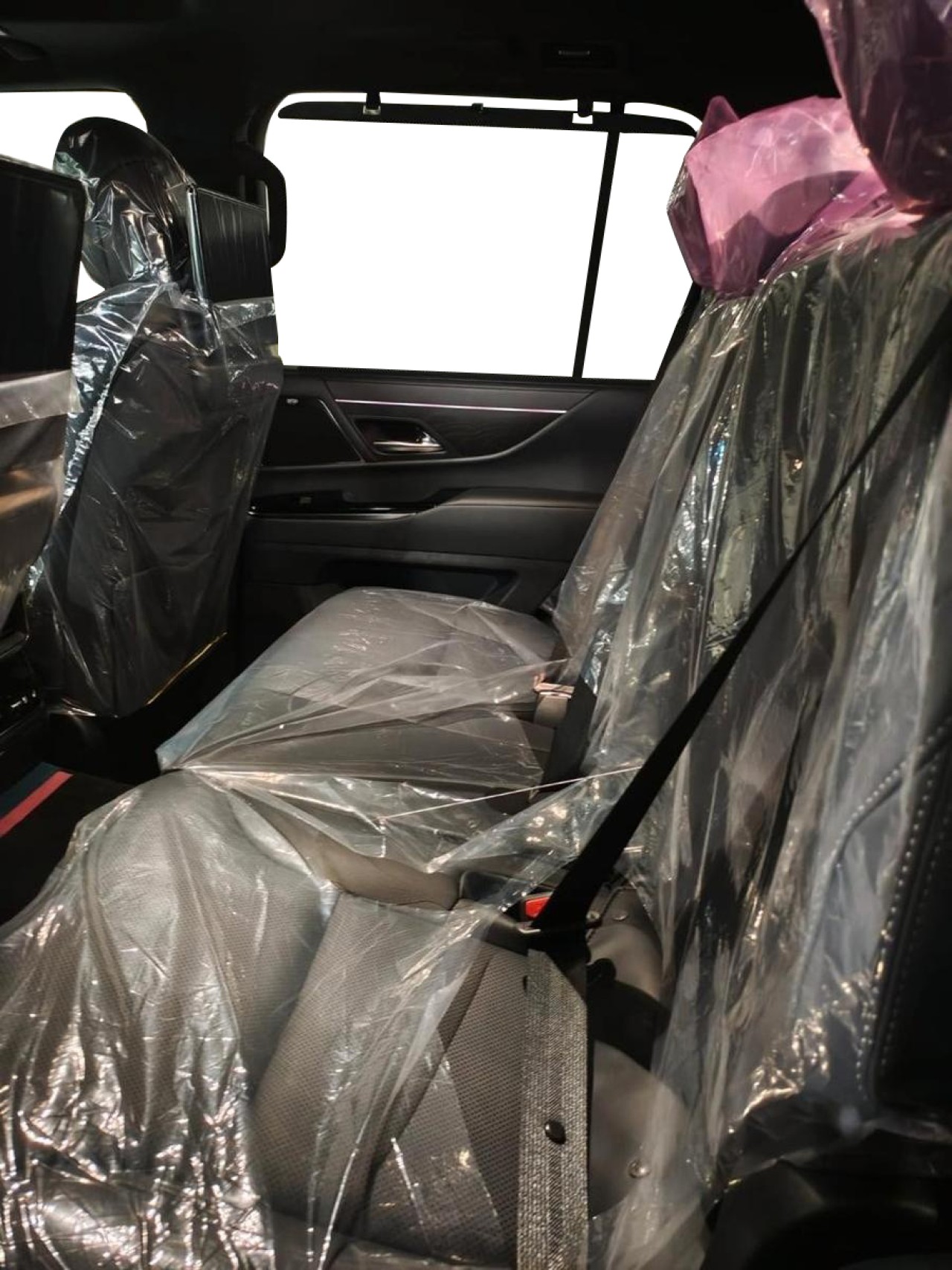 Lexus Seria LX 700h Luxury - foto 6