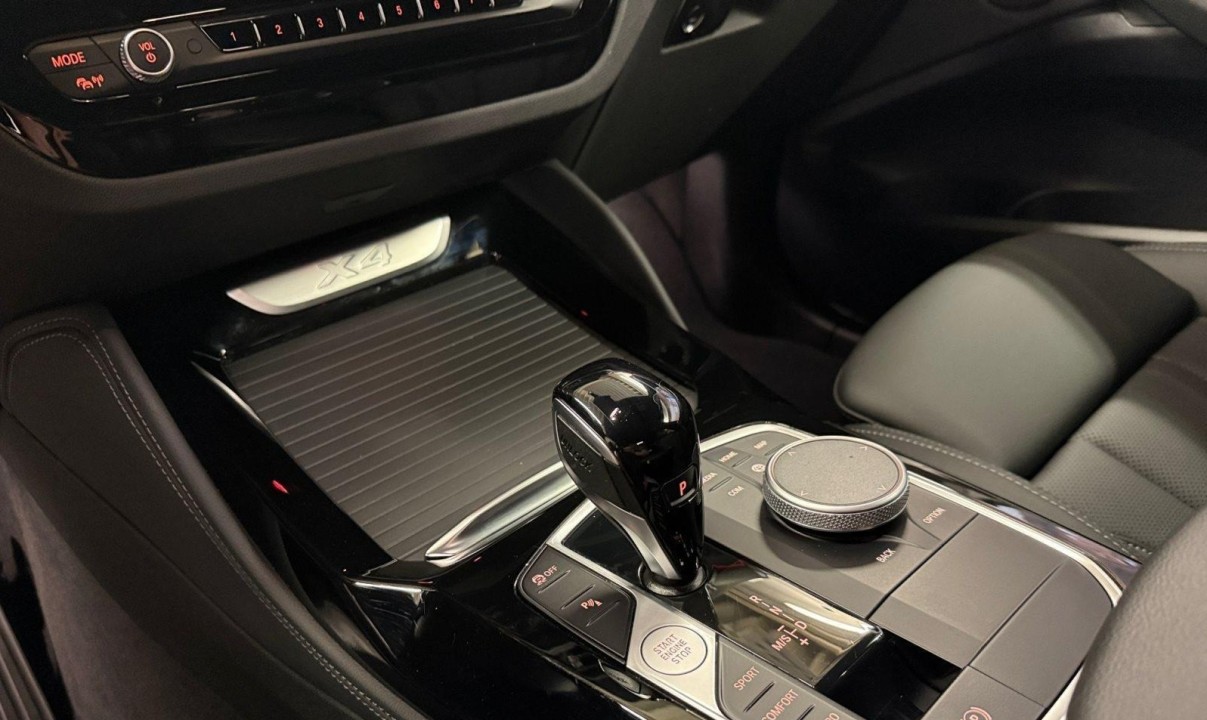 BMW X4 xDrive20d - foto 8