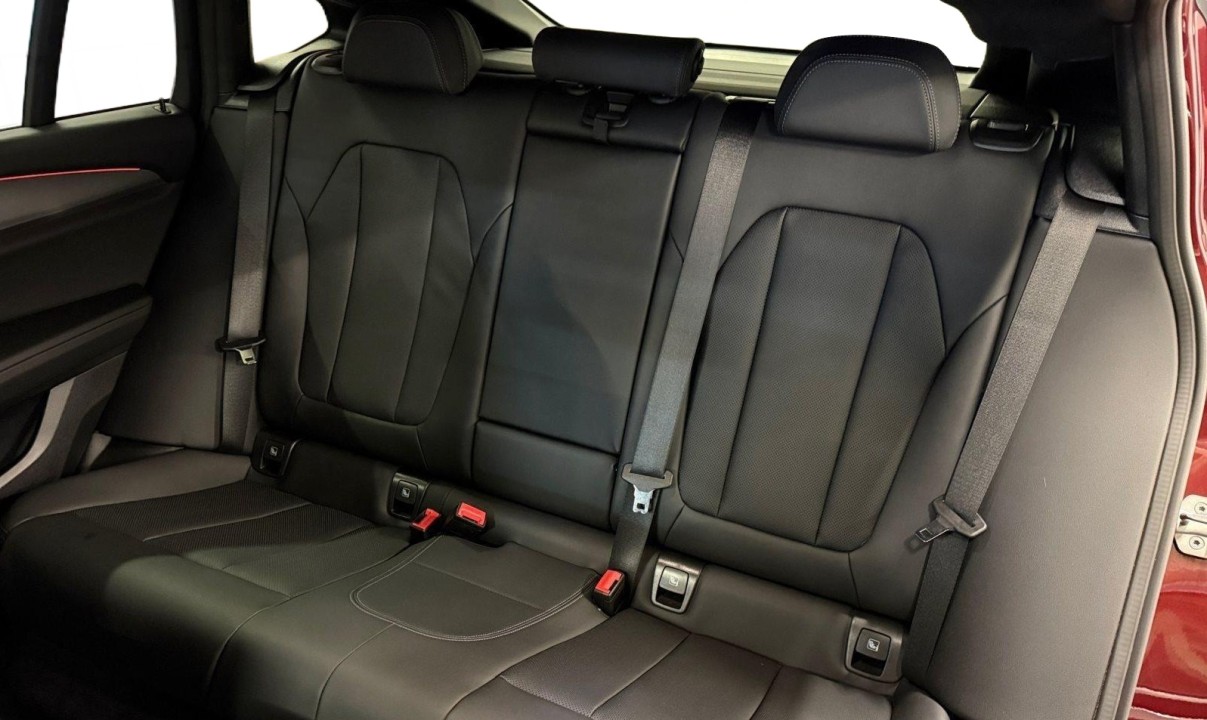 BMW X4 xDrive20d - foto 9