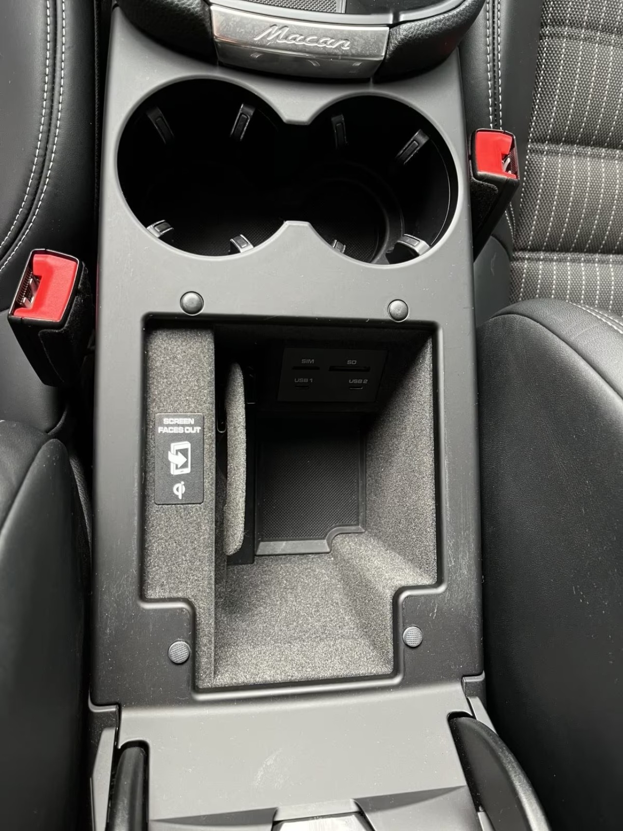 Porsche Macan T - foto 12