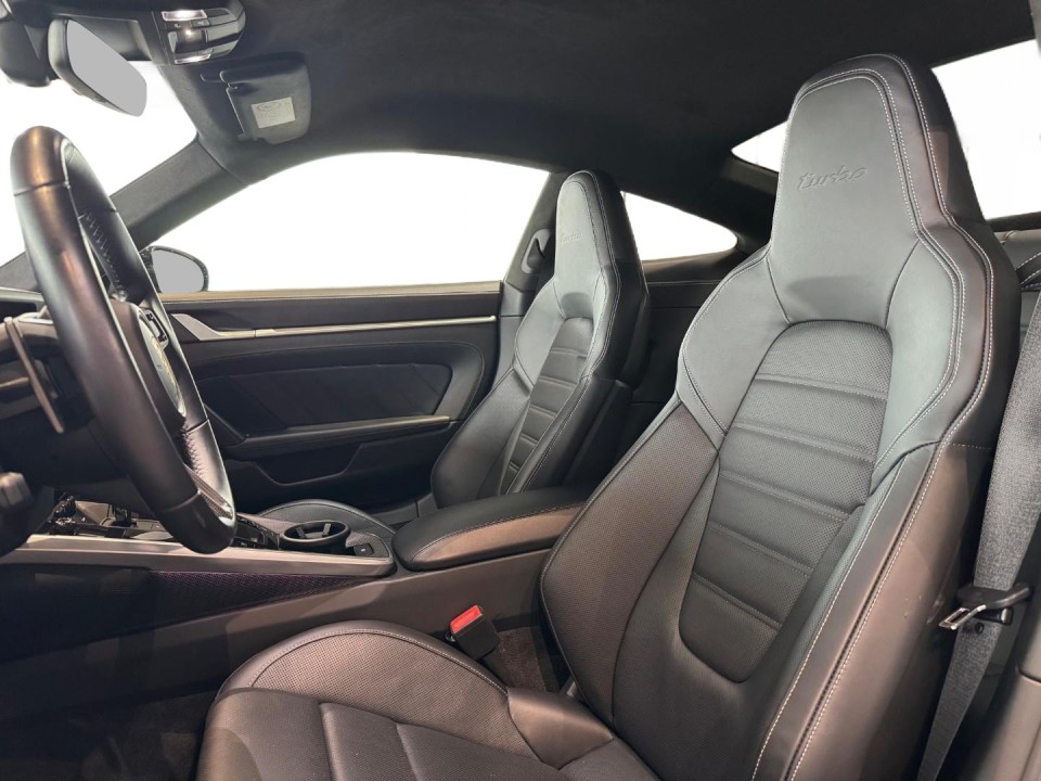 Porsche 911 Turbo - foto 11