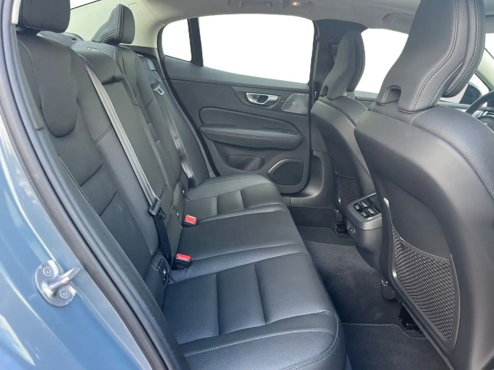 Volvo S60 B5 Ultimate Dark - foto 8