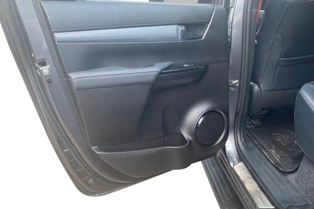 Toyota Hilux 2.8D GR-Sport - foto 9