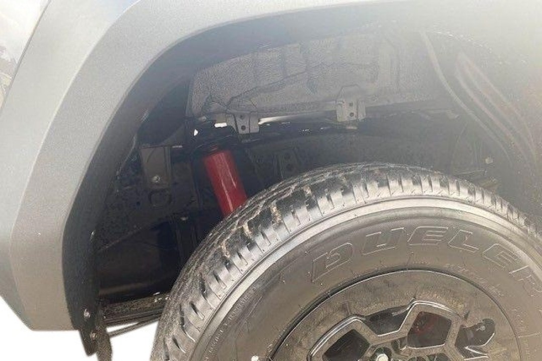 Toyota Hilux 2.8D GR-Sport - foto 12