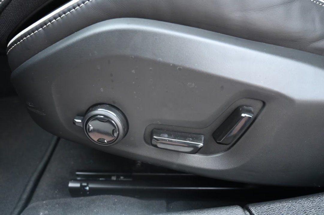 Volvo S60 B4 Plus Dark - foto 22