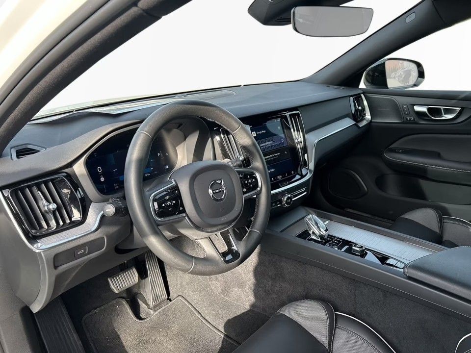 Volvo S60 B5 Plus Dark - foto 9