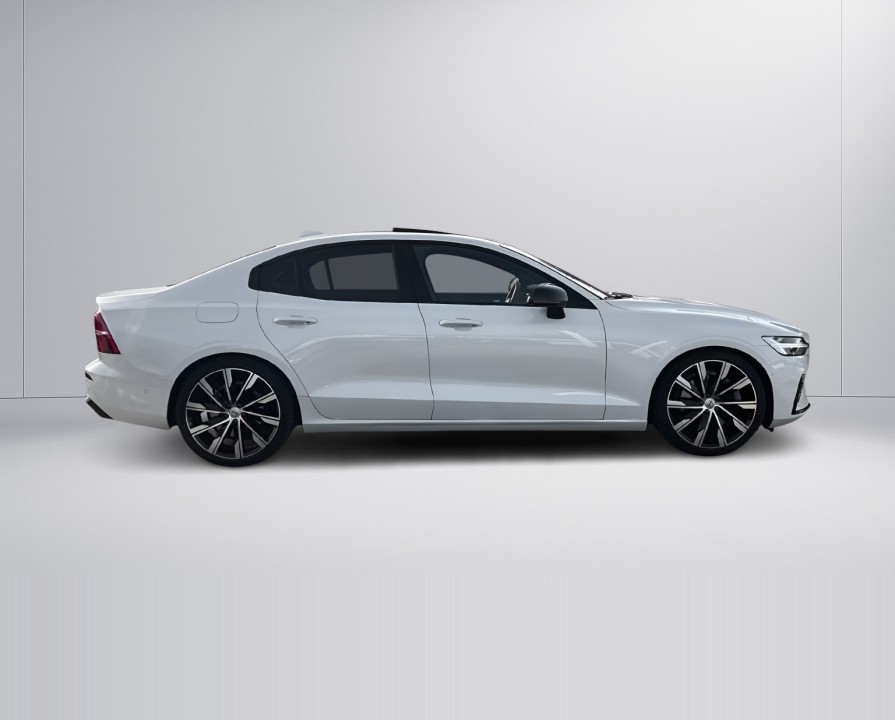 Volvo S60 B5 Plus Dark (3)