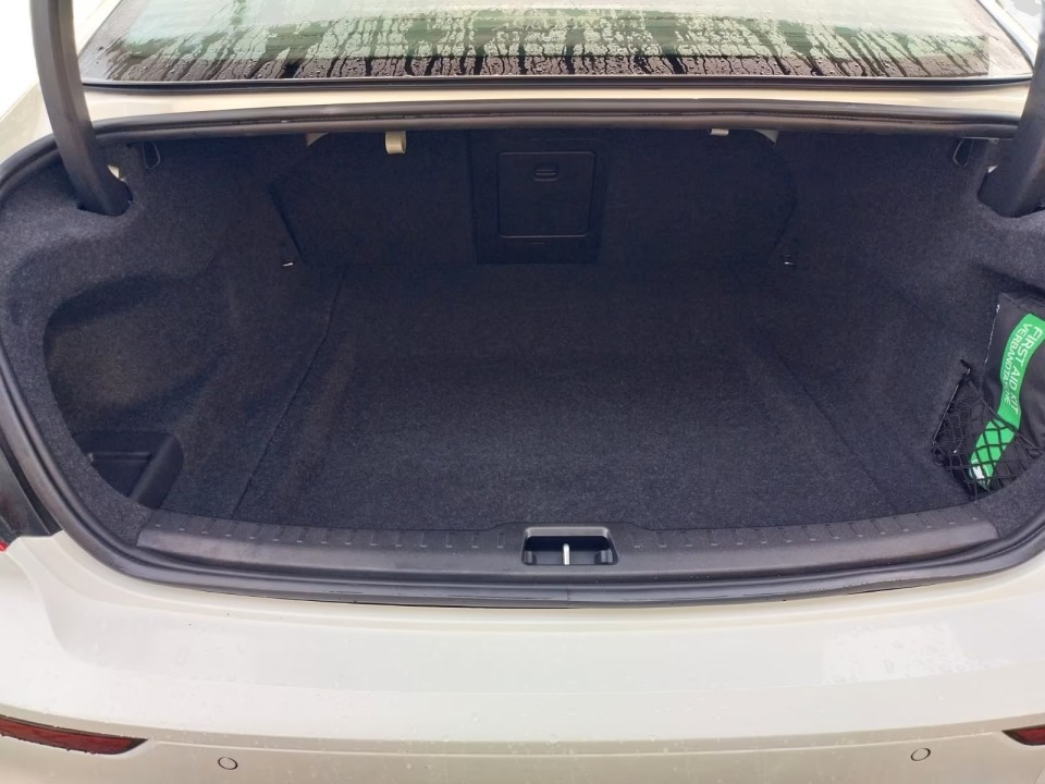 Volvo S60 B5 Ultimate Dark - foto 16