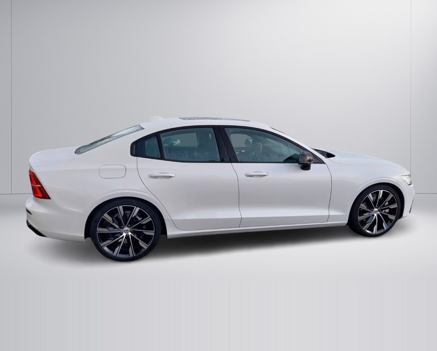 Volvo S60 B5 Ultimate Dark (2)
