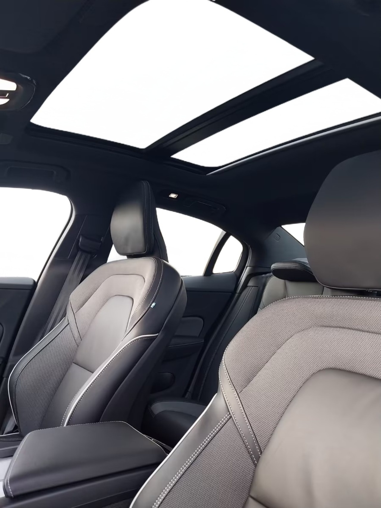 Volvo S60 B5 Ultimate Dark - foto 13