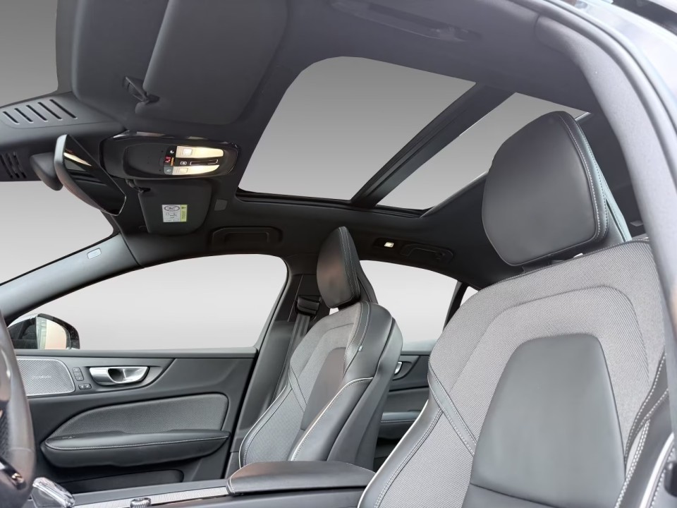 Volvo S60 B5 Ultimate Dark - foto 13