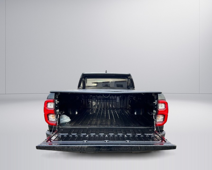 Toyota Hilux 2.8D GR-Sport - foto 23