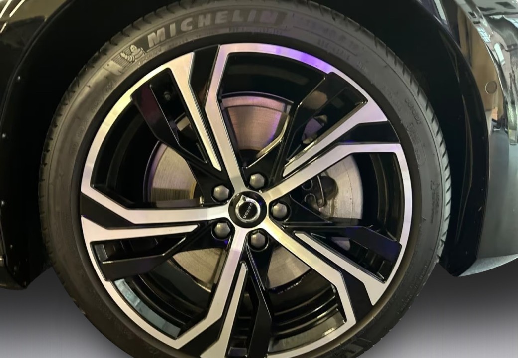 Volvo S60 B5B Ultimate Dark - foto 17