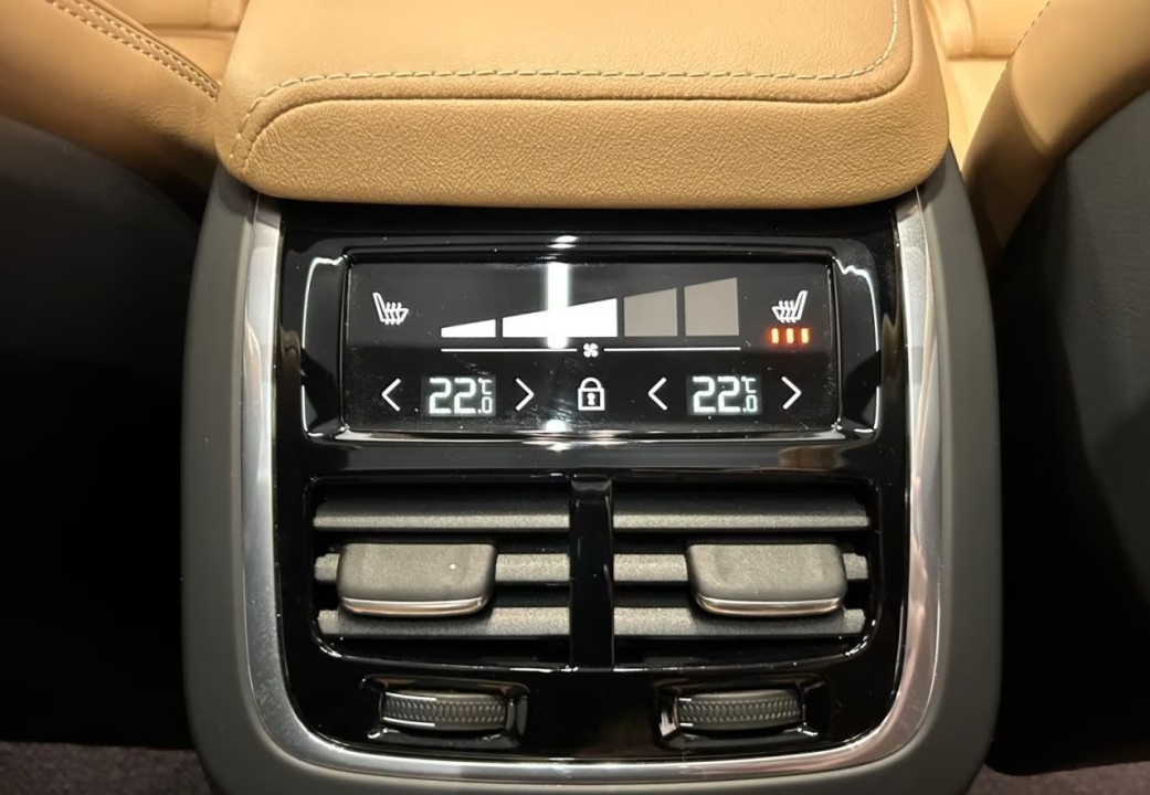 Volvo S60 B5B Ultimate Dark - foto 12