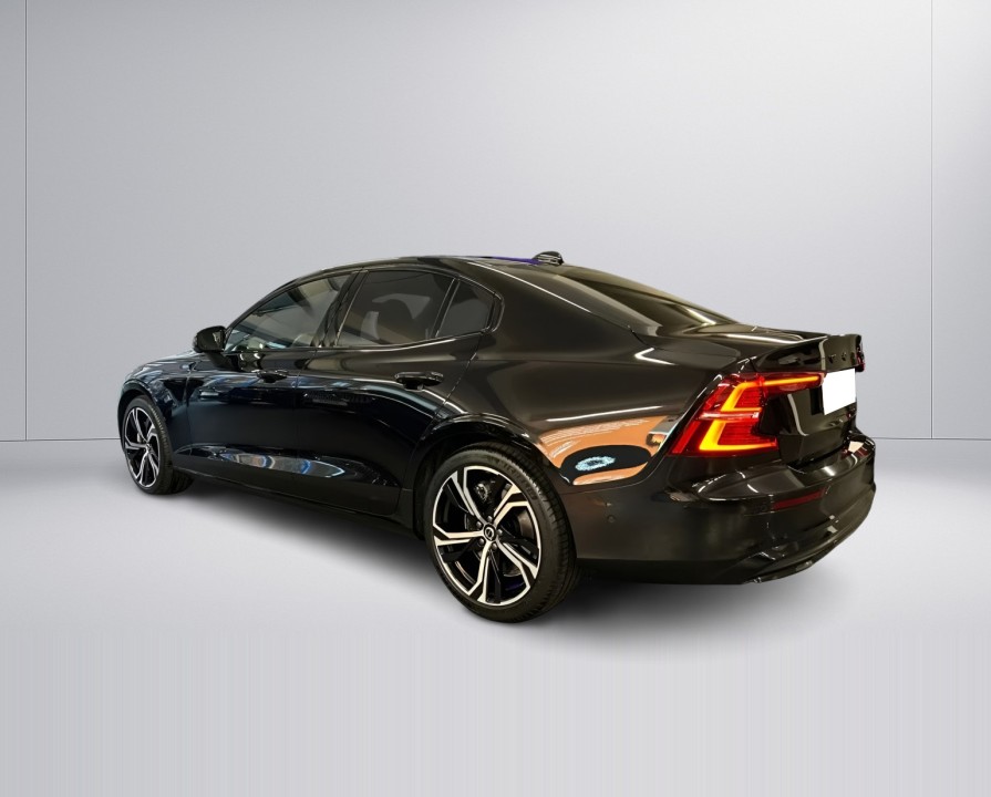 Volvo S60 B5B Ultimate Dark (3)