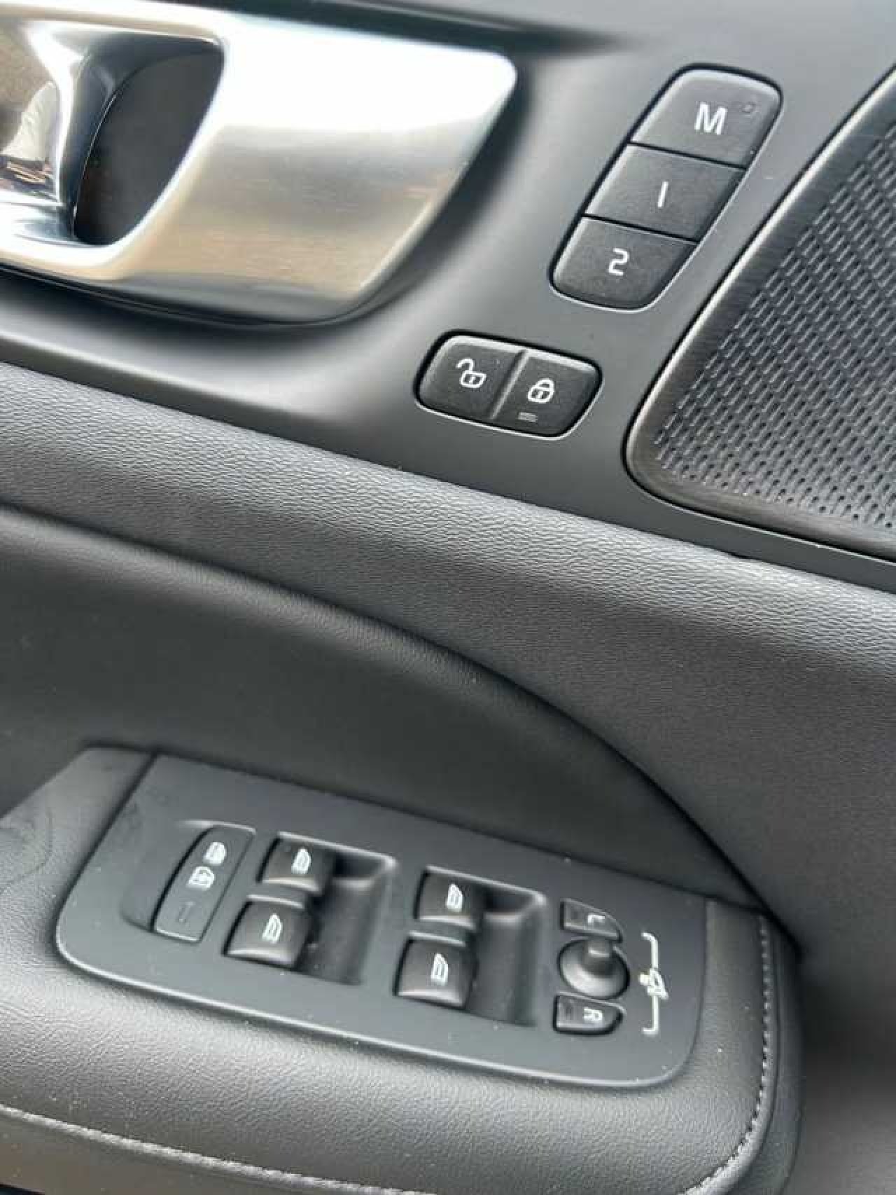 Volvo S60 Plus Dark Recharge - foto 12