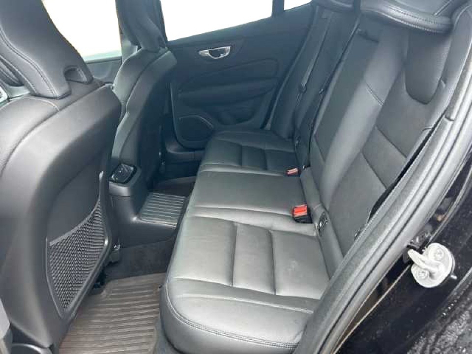 Volvo S60 Plus Dark Recharge - foto 11