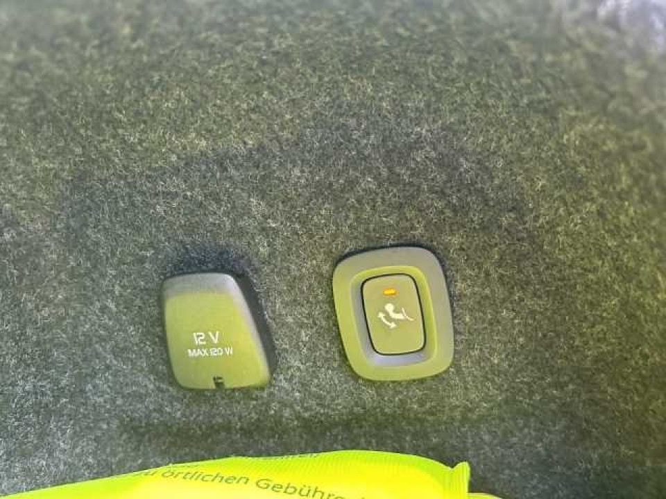 Volvo S60 Plus Dark Recharge - foto 13