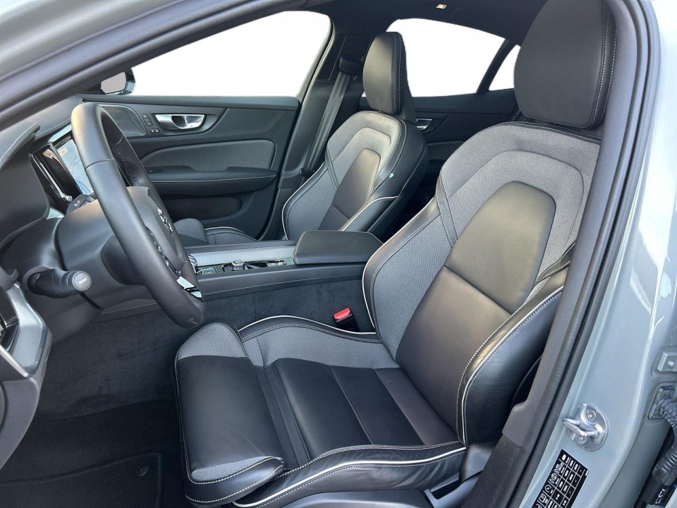 Volvo S60 B5 Ultimate Dark - foto 6