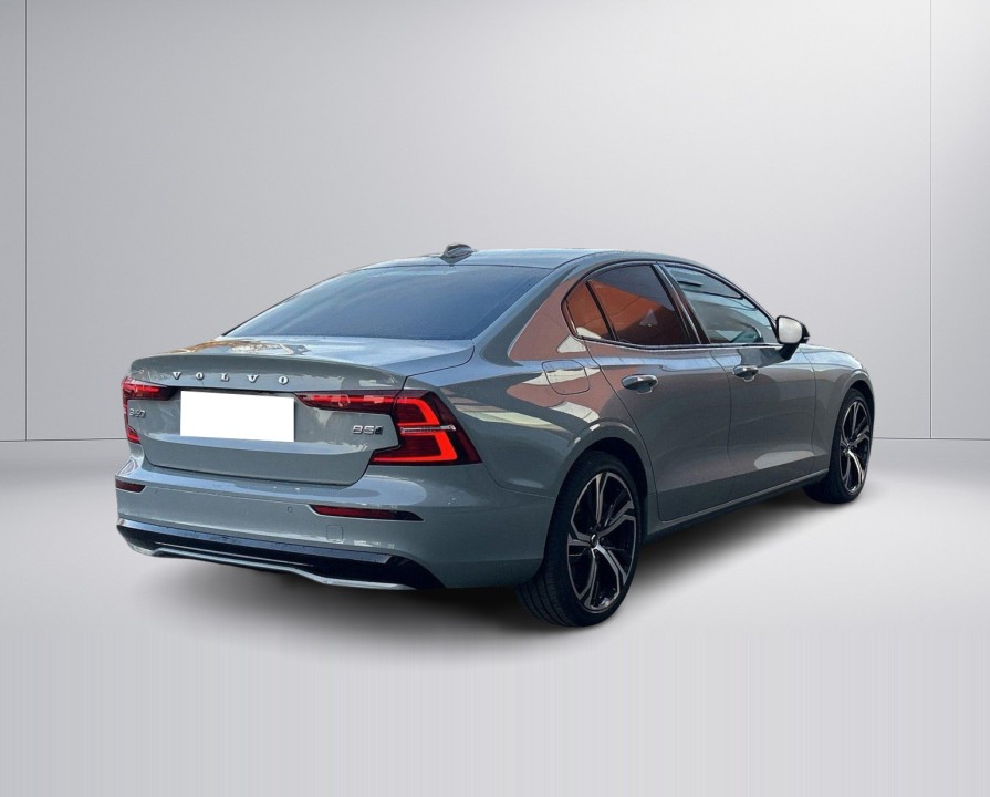 Volvo S60 B5 Ultimate Dark (2)