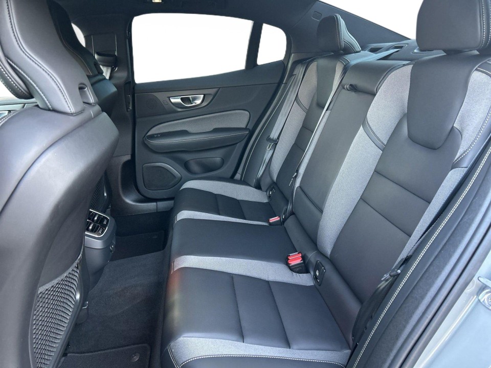 Volvo S60 B5 Ultimate Dark - foto 7