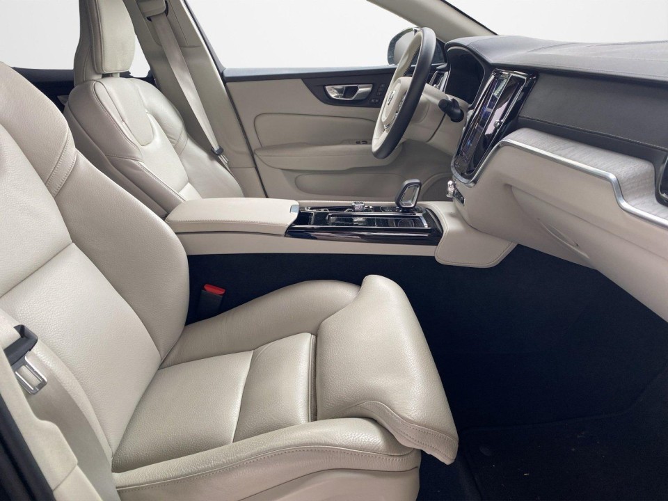 Volvo S60 T8 Ultimate Dark Recharge - foto 9