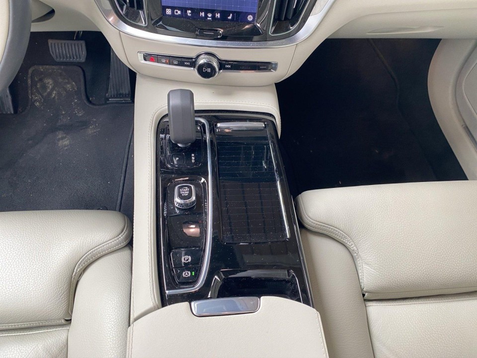 Volvo S60 T8 Ultimate Dark Recharge - foto 15