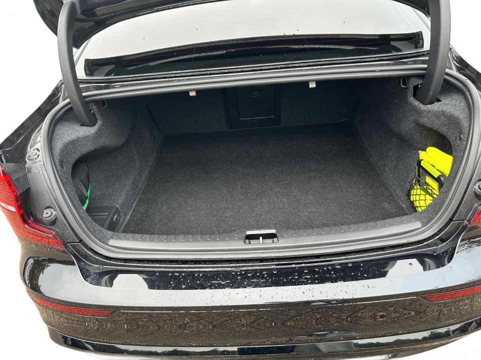 Volvo S60 Plus Dark Recharge - foto 14