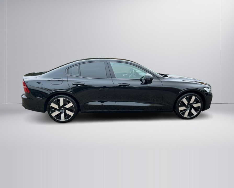 Volvo S60 Plus Dark Recharge (2)