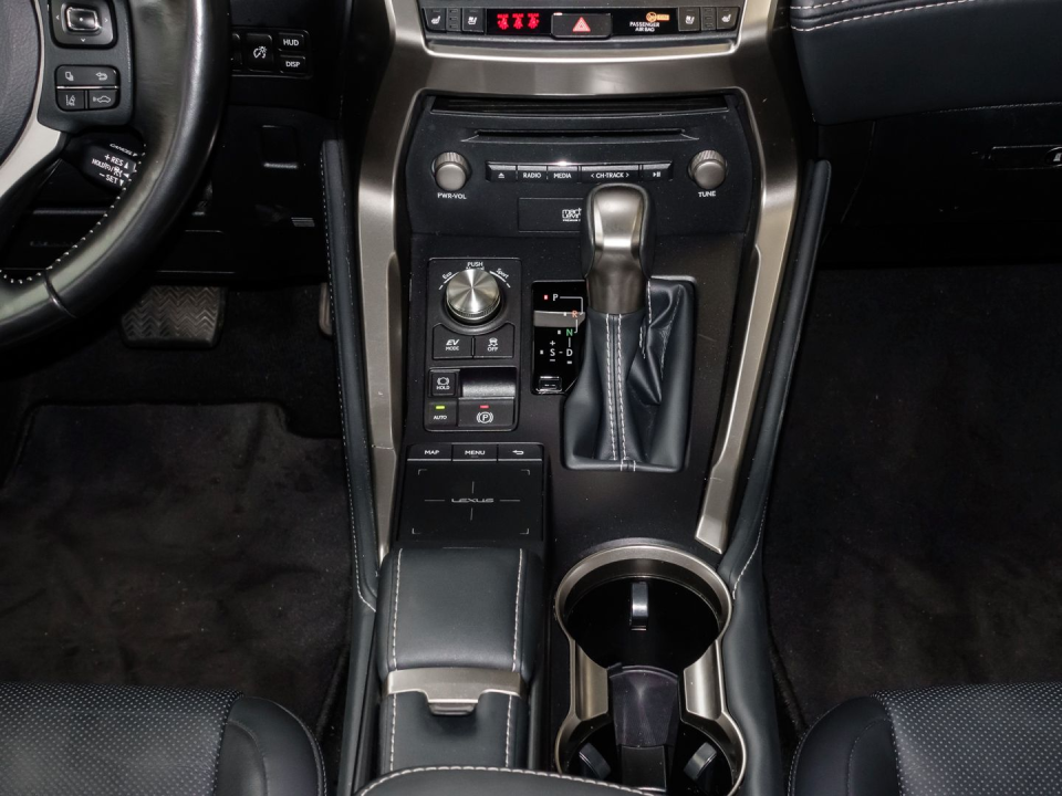 Lexus Seria NX 300h AWD Luxury Line - foto 10
