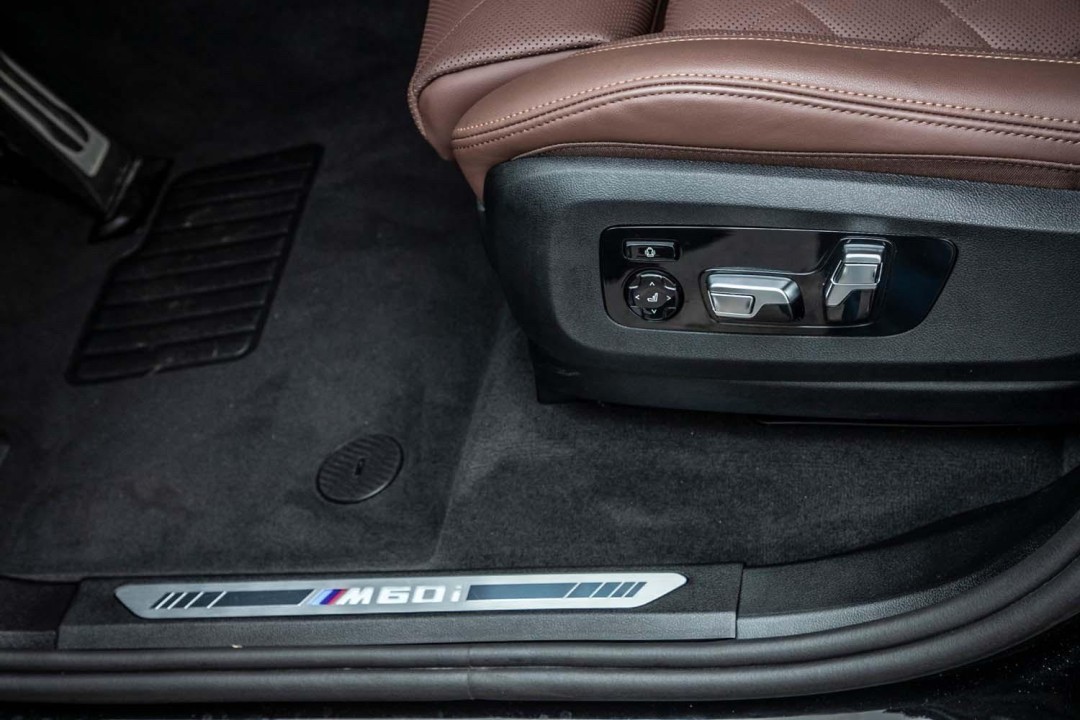 BMW X5 M60i - foto 12