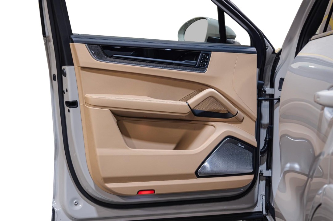 Porsche Cayenne Coupe - foto 16