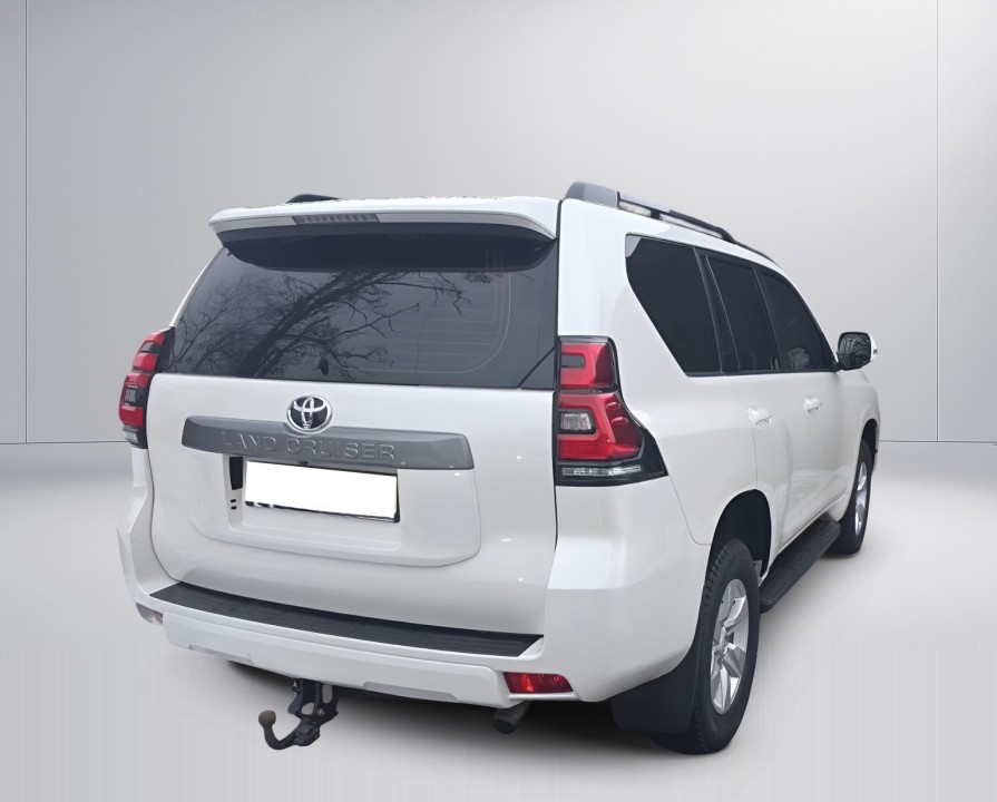 Toyota Land Cruiser 2.8 D-4D (2)