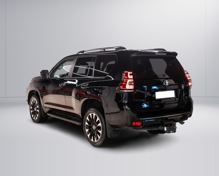 Toyota Land Cruiser 2.8 D-4D Luxury (4)