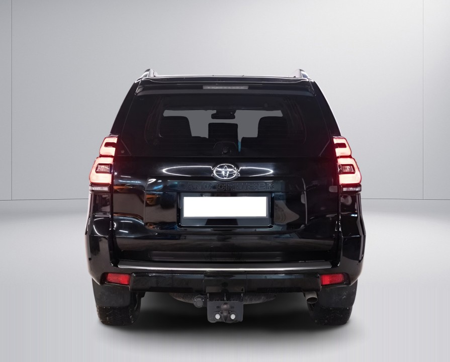 Toyota Land Cruiser 2.8 D-4D Luxury (3)