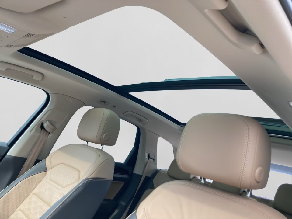 Volkswagen Touareg V6 TDI R-Line - foto 12