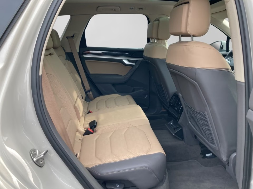 Volkswagen Touareg V6 TDI R-Line - foto 11