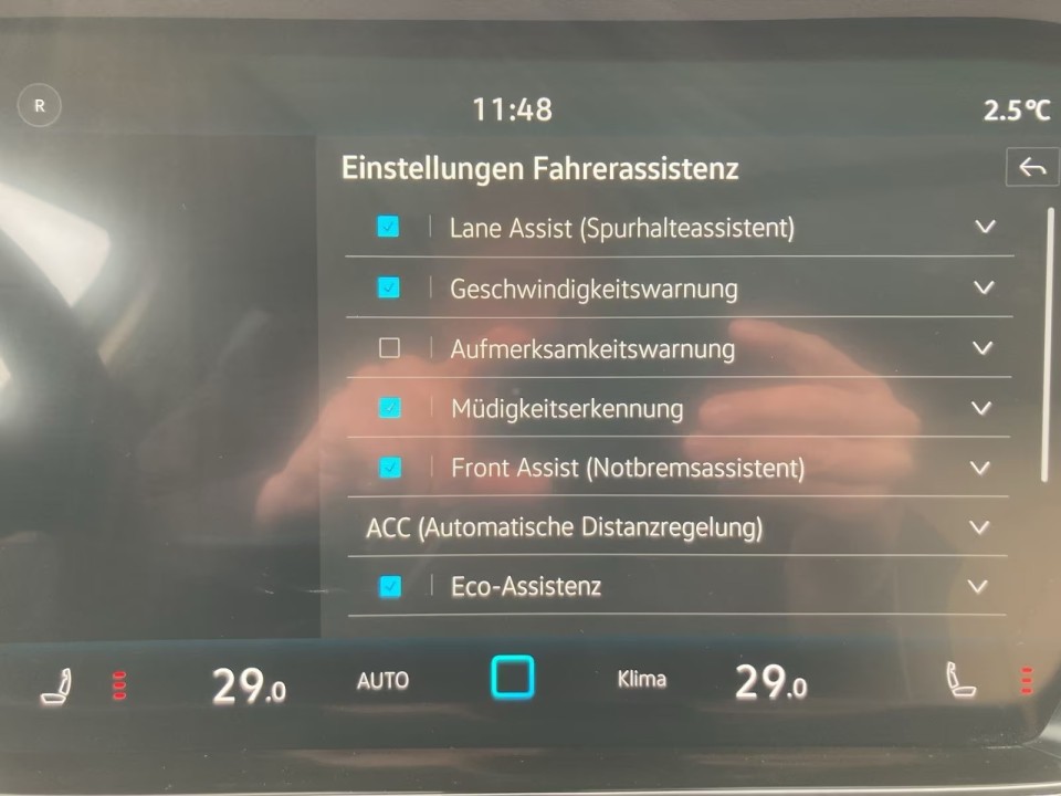 Volkswagen Touareg V6 TDI R-Line - foto 8