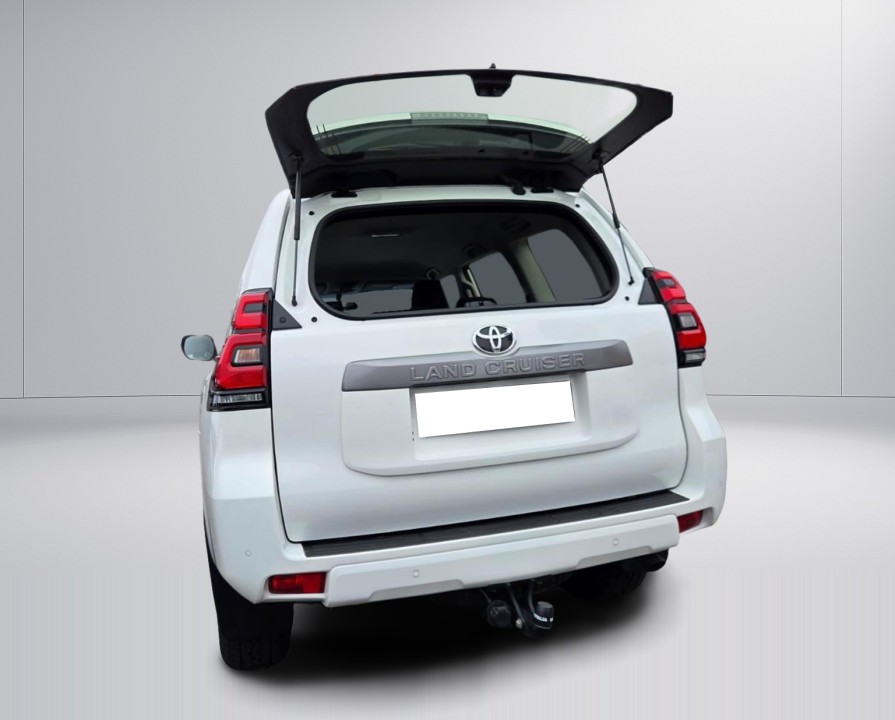 Toyota Land Cruiser 2.8 D-4D (2)