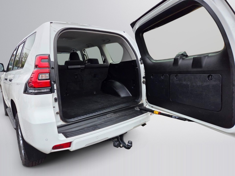 Toyota Land Cruiser 2.8 D-4D (3)