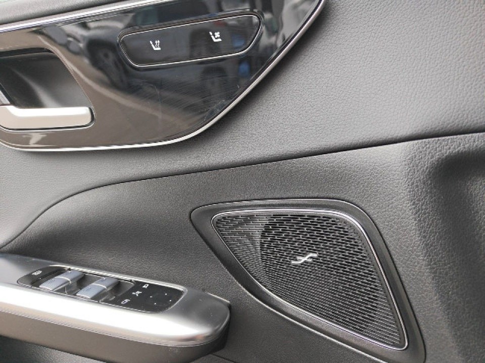 Mercedes-Benz C 300d AMG Line - foto 17