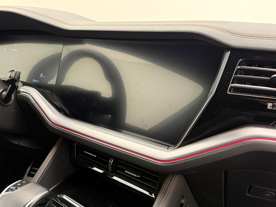 Volkswagen Touareg V6 TDI R-Line - foto 10