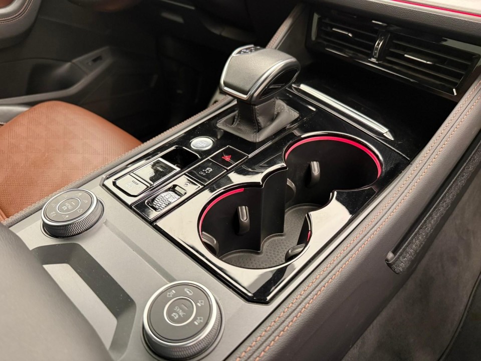 Volkswagen Touareg V6 TDI R-Line - foto 11