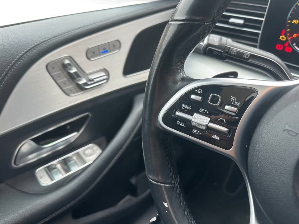 Mercedes-Benz GLE 350de AMG - foto 10