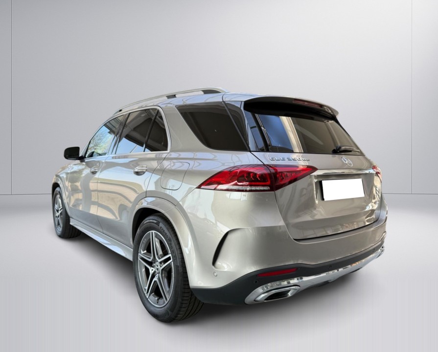 Mercedes-Benz GLE 350de 4MATIC AMG (4)