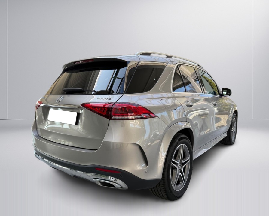 Mercedes-Benz GLE 350de 4MATIC AMG (2)