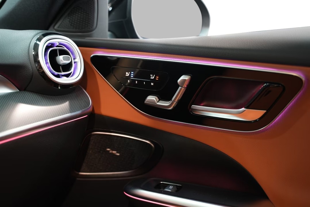 Mercedes-Benz C 300d 4MATIC - foto 38