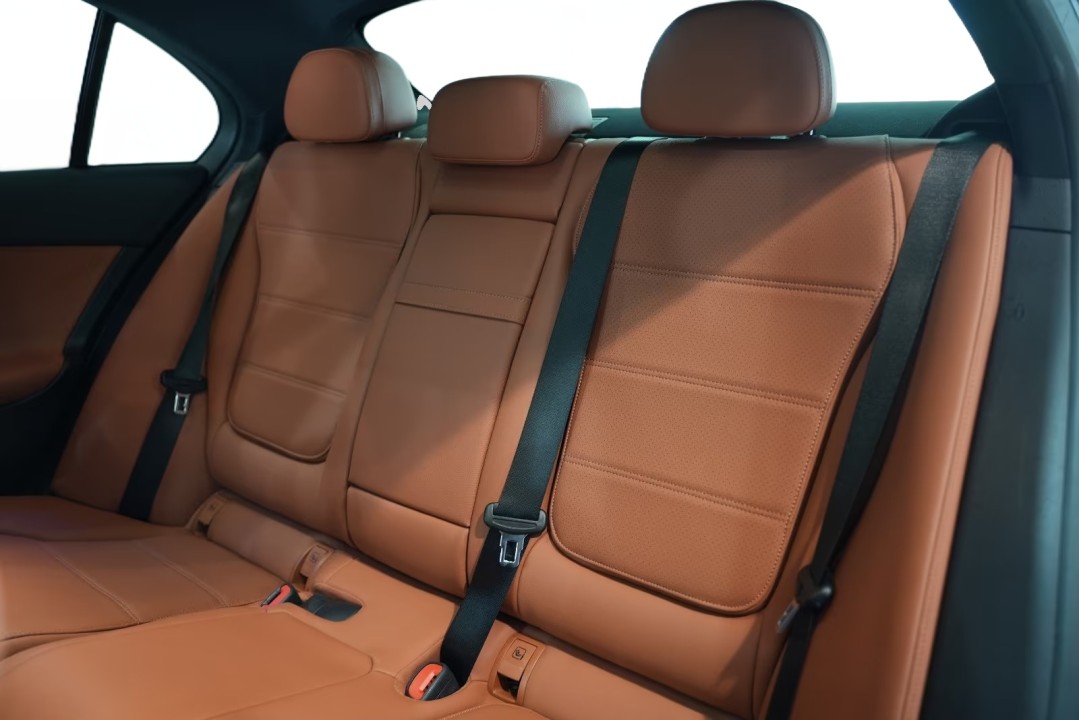 Mercedes-Benz C 300d 4MATIC - foto 34