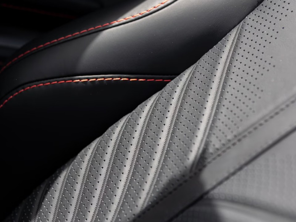 Aston Martin Vantage V12 Roadster - foto 17