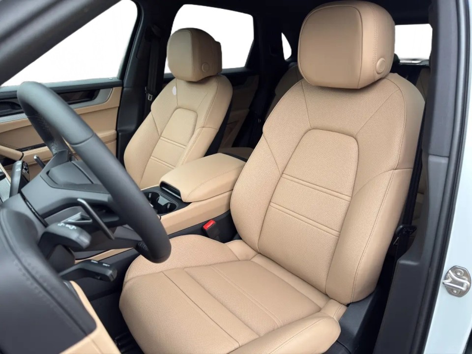 Porsche Cayenne - foto 12